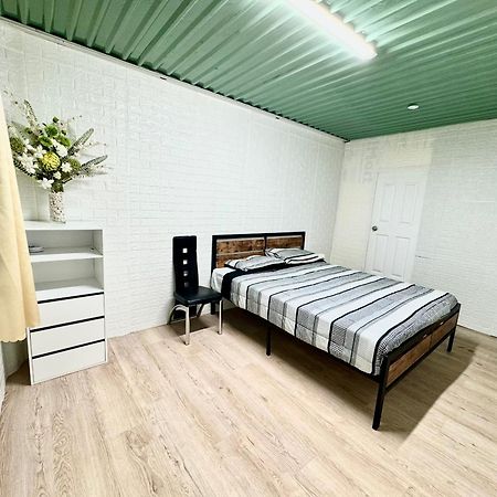 Private Cabin In Central Auckland Exterior foto
